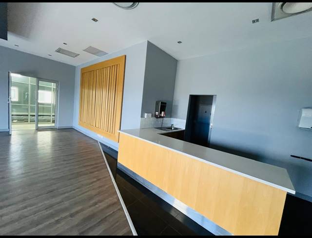 2,002M² OFFICE TO LET IN GLEN AUSTIN AH